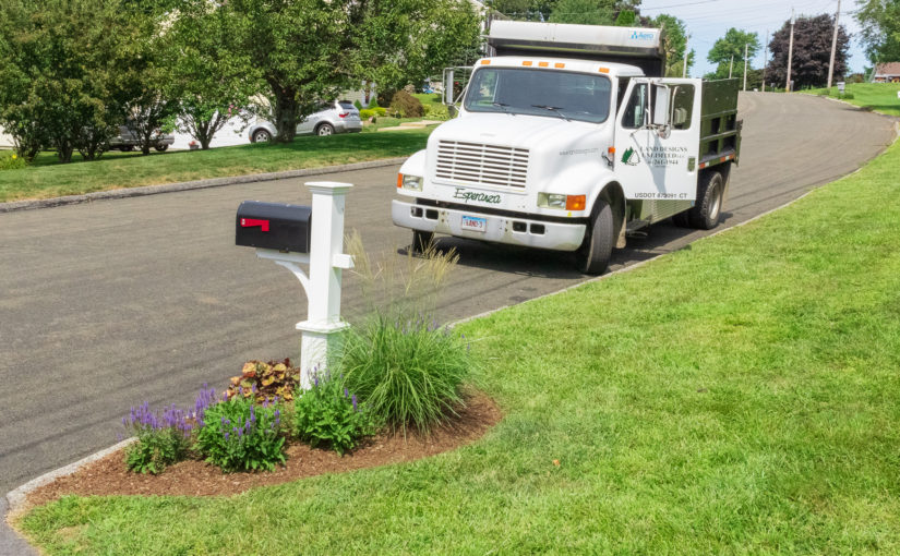 Landscape Truck and Mailbox